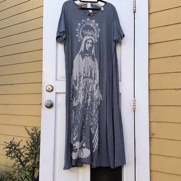 Magnolia, pearl mother Mary dress - Picture 1 of 4